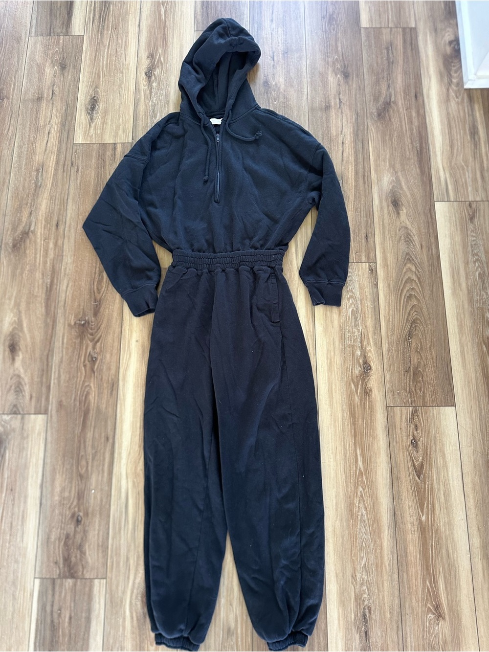 Abercrombie & Fitch Women's Black long sleeve Hooded fleece Jumpsuit size MT - Picture 3 of 8